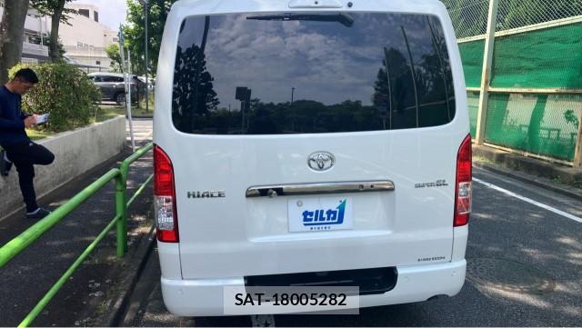 Toyota HIACE VAN 2023-02 8281814-1
