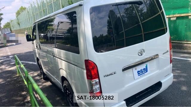 Toyota HIACE VAN 2023-02 8281814-13