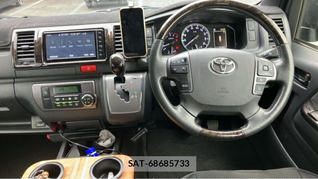 Toyota HIACE VAN 2020-09 8281854-15