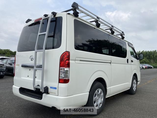 Toyota HIACE VAN 2021-11 8281976-1