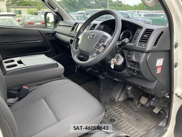 Toyota HIACE VAN 2021-11 8281976-4