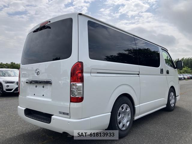 Toyota HIACE VAN 2021-07 8281983-1