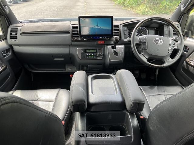 Toyota HIACE VAN 2021-07 8281983-3