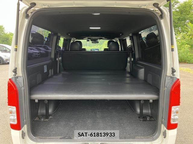 Toyota HIACE VAN 2021-07 8281983-6