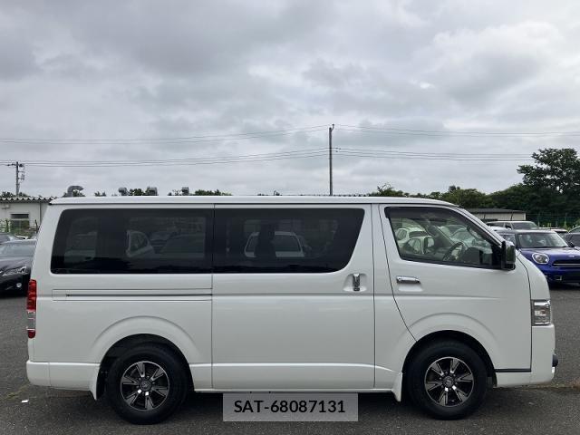 Toyota HIACE VAN 2020-09 8281986-2