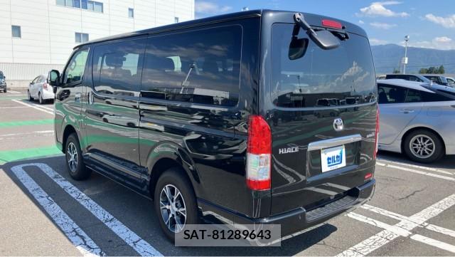 Toyota HIACE VAN 2022-10 8282060-13
