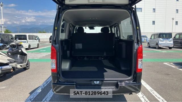Toyota HIACE VAN 2022-10 8282060-17