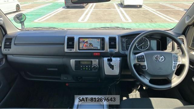 Toyota HIACE VAN 2022-10 8282060-2