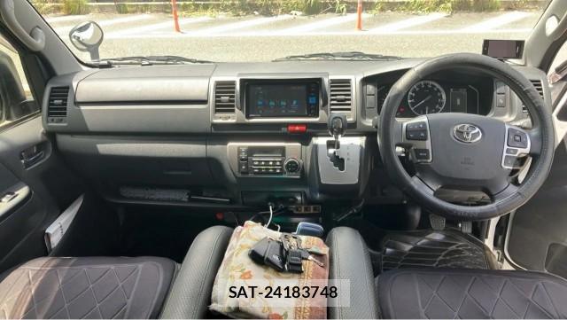 Toyota HIACE VAN 2024-02 8282083-2