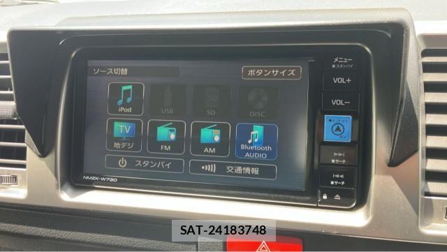 Toyota HIACE VAN 2024-02 8282083-4