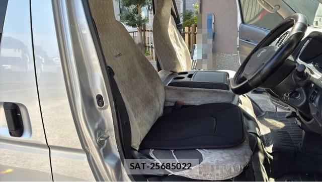 Toyota HIACE VAN 2015-06 8282111-5