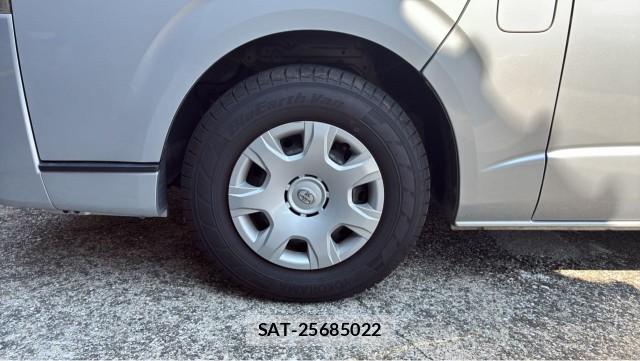 Toyota HIACE VAN 2015-06 8282111-8