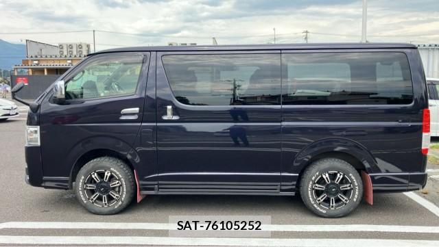 Toyota HIACE VAN 2022-09 8282164-10