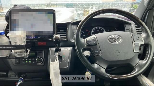 Toyota HIACE VAN 2022-09 8282164-16