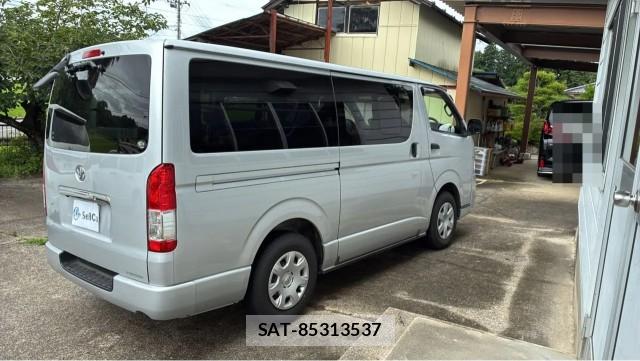 Toyota HIACE VAN 2015-12 8282166-10