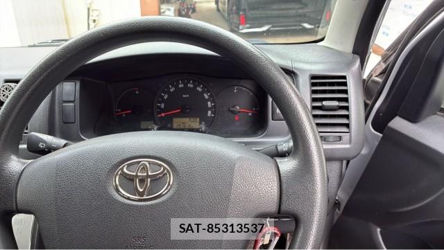Toyota HIACE VAN 2015-12 8282166-16