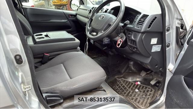 Toyota HIACE VAN 2015-12 8282166-5