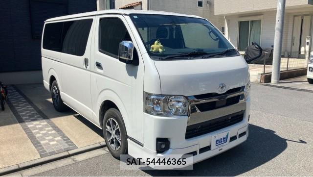 Toyota HIACE VAN 2022-11 8282198-11