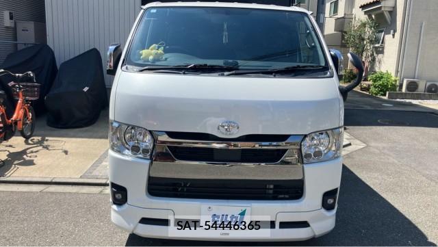 Toyota HIACE VAN 2022-11 8282198-9
