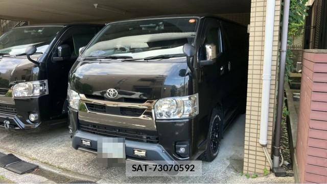 Toyota HIACE VAN 2022-10 8282200-0