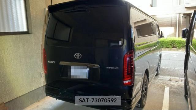 Toyota HIACE VAN 2022-10 8282200-12