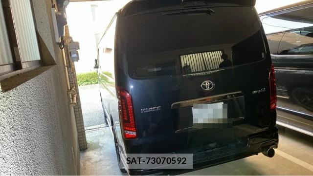 Toyota HIACE VAN 2022-10 8282200-13