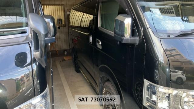 Toyota HIACE VAN 2022-10 8282200-3