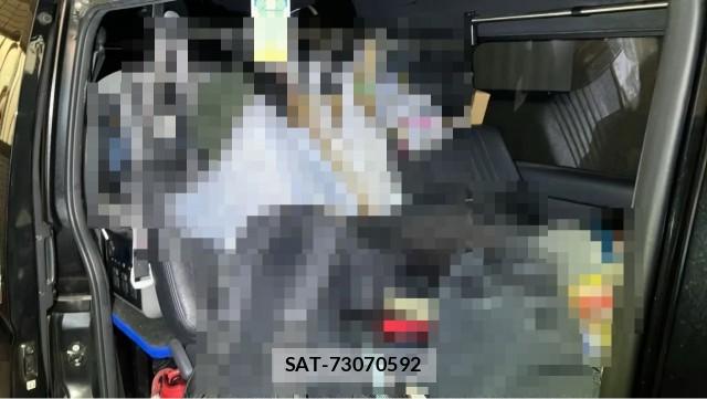 Toyota HIACE VAN 2022-10 8282200-6