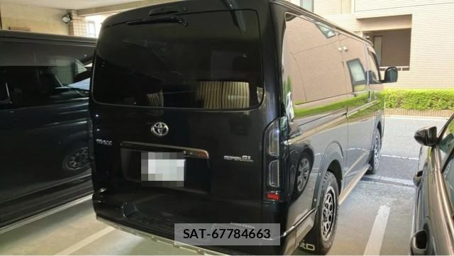 Toyota HIACE VAN 2022-03 8282201-12