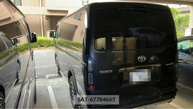 Toyota HIACE VAN 2022-03 8282201-13