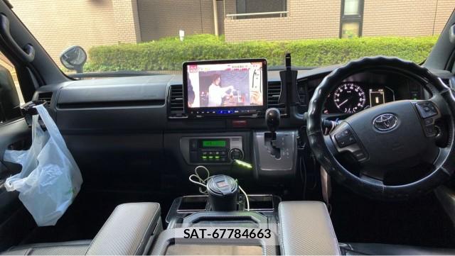 Toyota HIACE VAN 2022-03 8282201-2