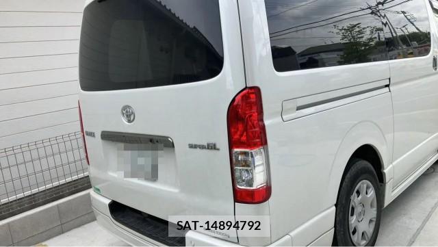 Toyota HIACE VAN 2024-05 8282276-1