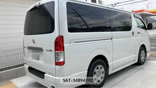 Toyota HIACE VAN 2024-05 8282276-12
