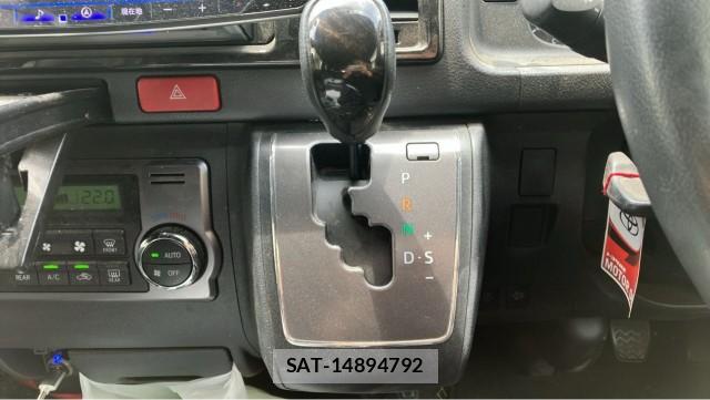 Toyota HIACE VAN 2024-05 8282276-14