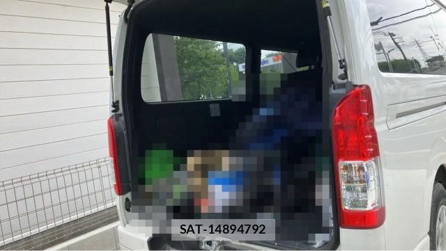 Toyota HIACE VAN 2024-05 8282276-17