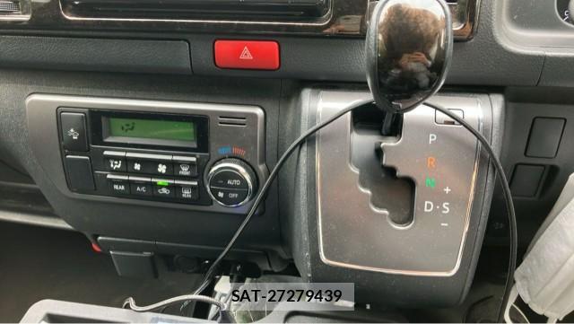 Toyota HIACE VAN 2022-02 8282287-13