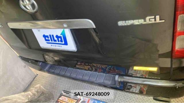 Toyota HIACE VAN 2006-01 8282331-1