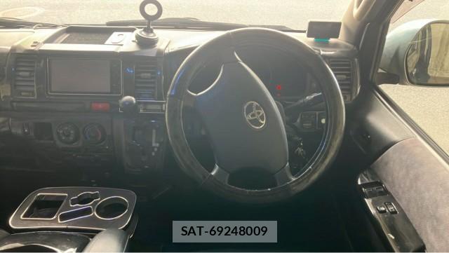 Toyota HIACE VAN 2006-01 8282331-16