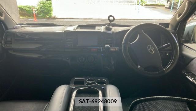 Toyota HIACE VAN 2006-01 8282331-2