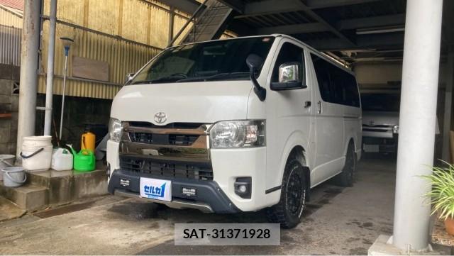 Toyota HIACE VAN 2022-11 8282355-0