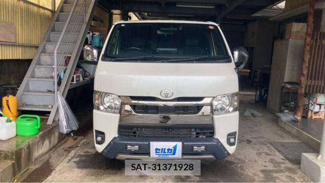 Toyota HIACE VAN 2022-11 8282355-9