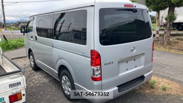Toyota HIACE VAN 2021-06 8282388-13