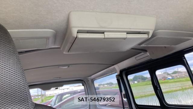 Toyota HIACE VAN 2021-06 8282388-15