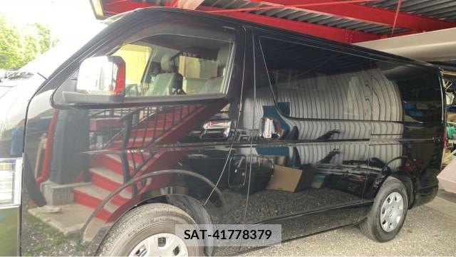 Toyota HIACE VAN 2026-04 8282398-10