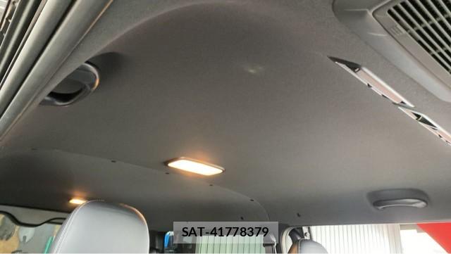 Toyota HIACE VAN 2026-04 8282398-15
