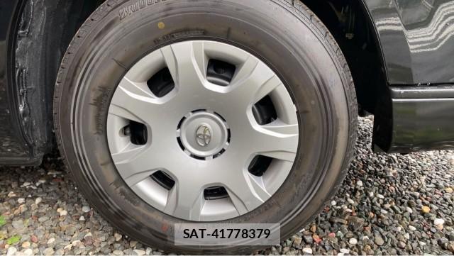 Toyota HIACE VAN 2026-04 8282398-8