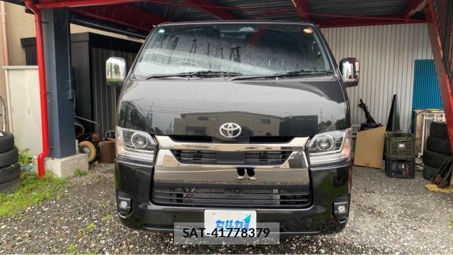 Toyota HIACE VAN 2026-04 8282398-9