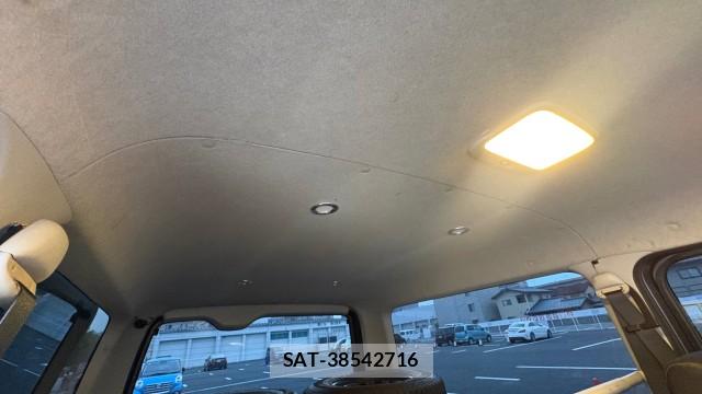 Toyota HIACE VAN 2011-10 8282414-13