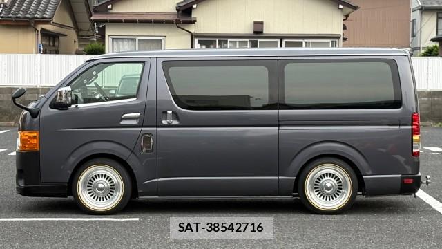 Toyota HIACE VAN 2011-10 8282414-8