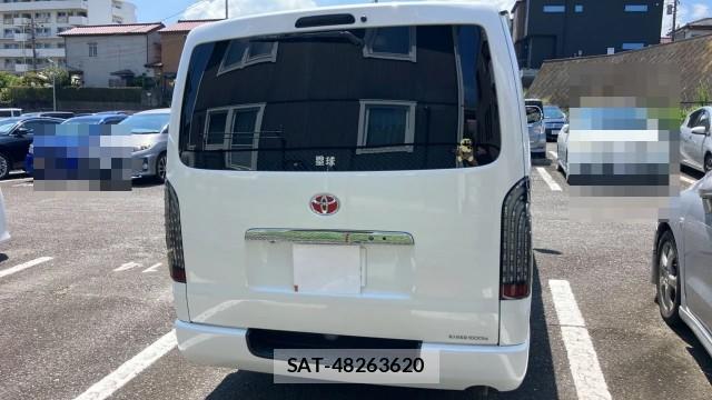 Toyota HIACE VAN 2019-07 8282446-1